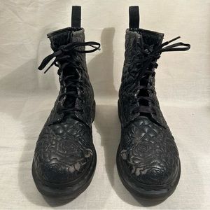 Dr Martens Black Brause Vegan Leather Rose Quilted Pattern Boots (7)